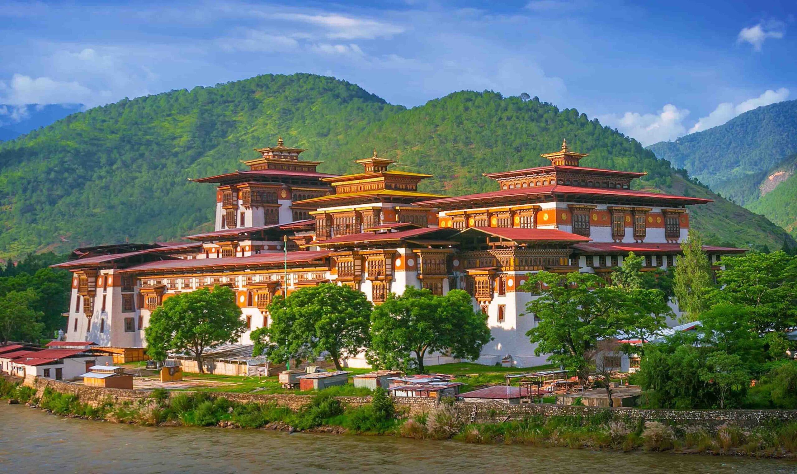 Paro Rinpung Dzong Luxury Tour