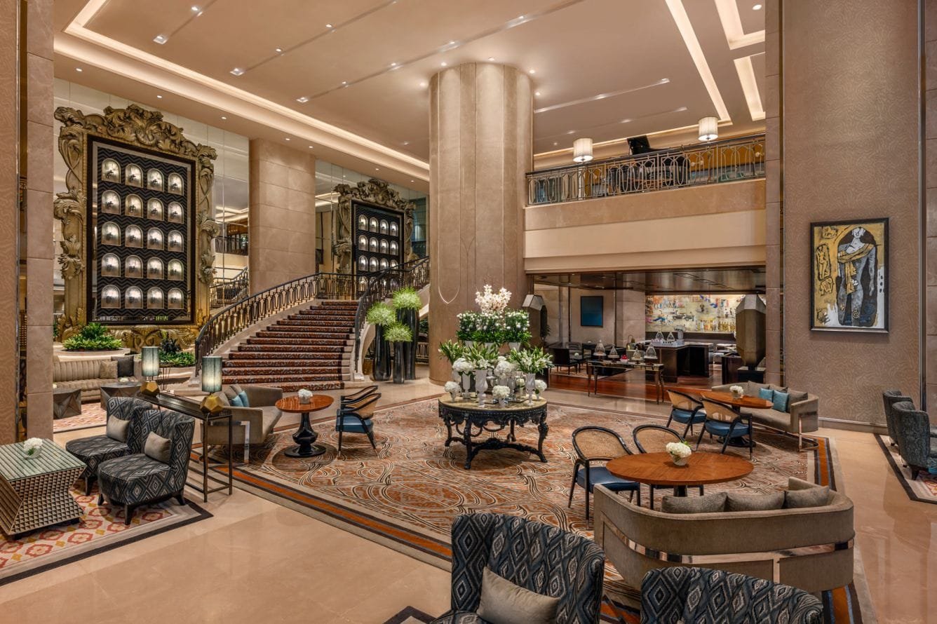 st-regis-mumbai-luxury-lobby